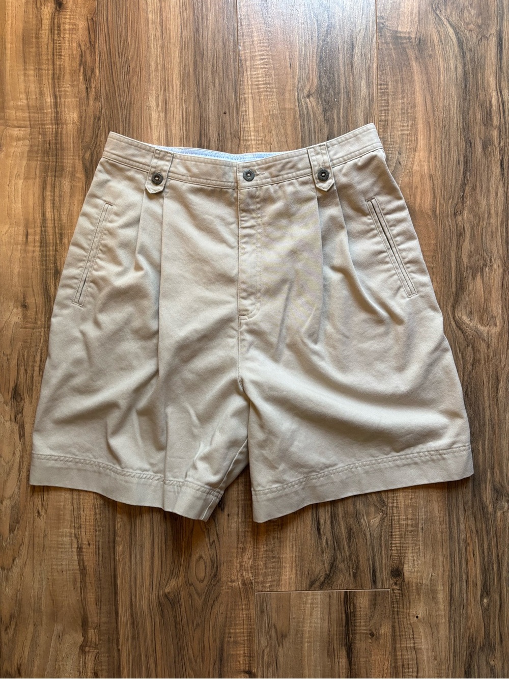 Vintage 90s Liz Claiborne LizSport Tan Pleated 100% Cotton Shorts Size 14